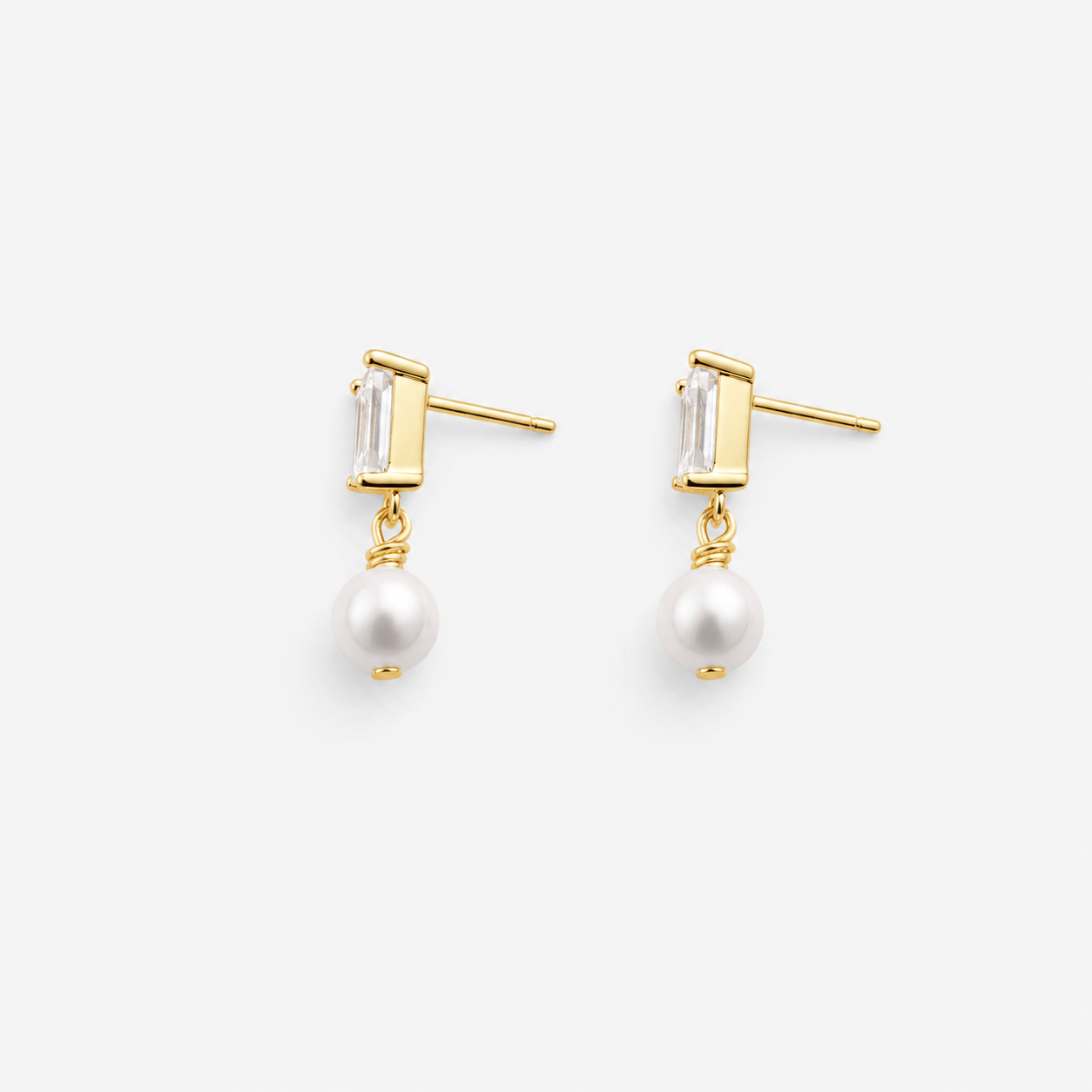 BAGUETTE PEARL STUDS Gold