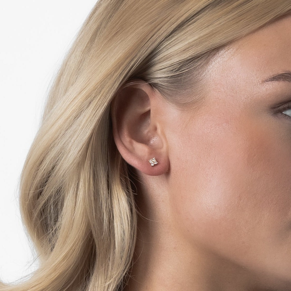 QUADRATISCHE OHRSTECKER MIT ZIRKONIA Gold