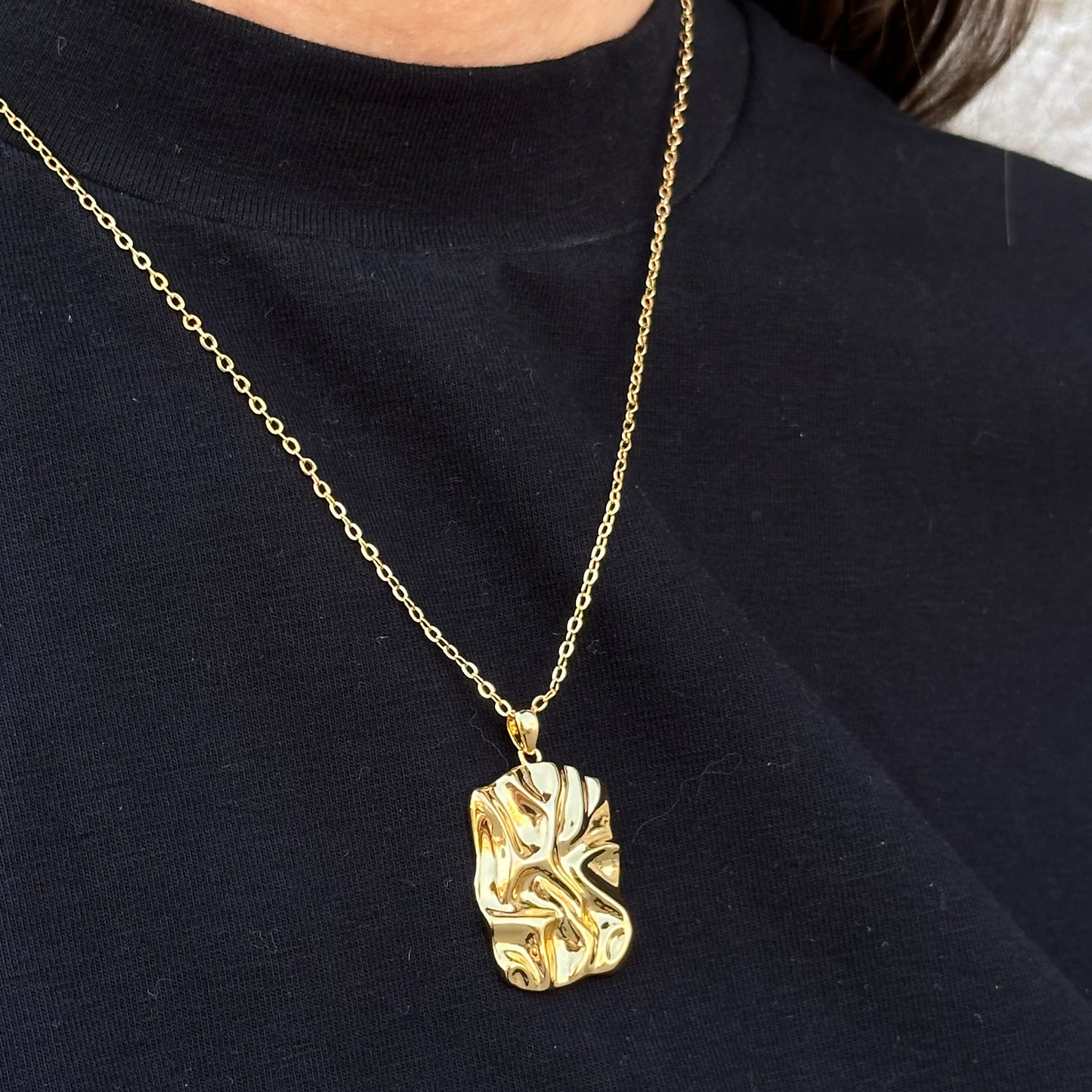 GEWELLTE HALSKETTE Gold