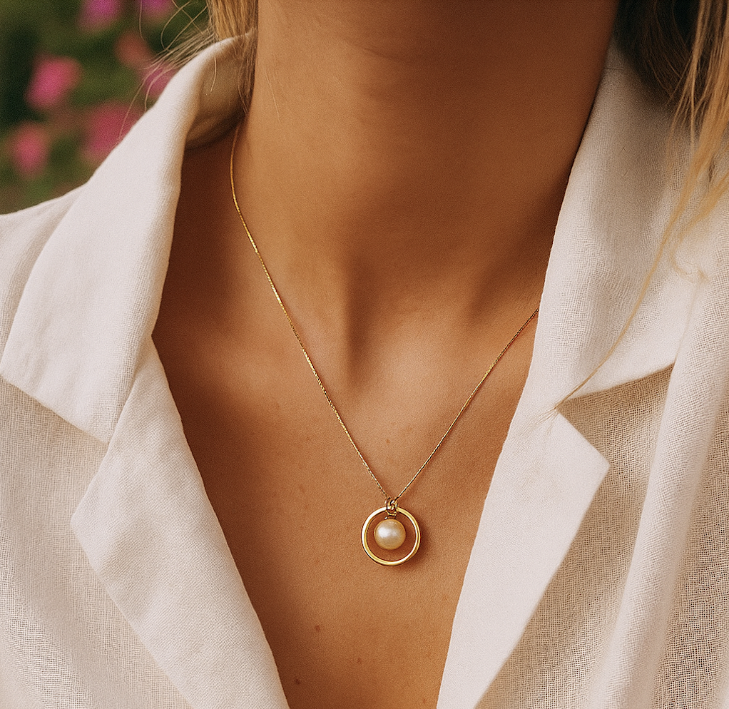 PEARL DROP NECKLACE Gold