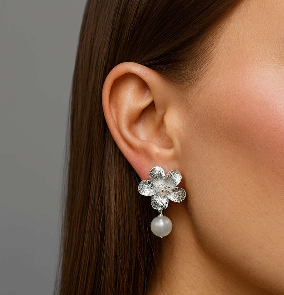 FLOWER PEARL EARRINGS Silver
