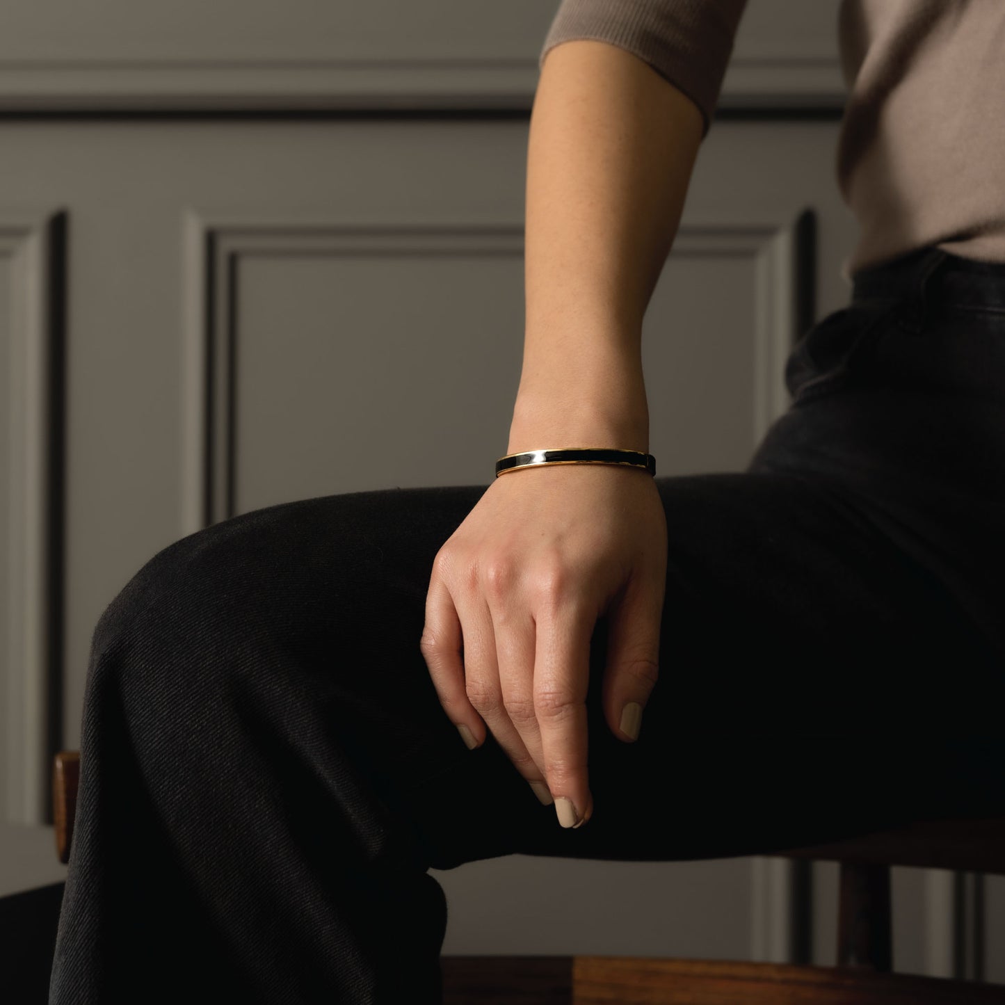 ELLIPSE ARMBAND