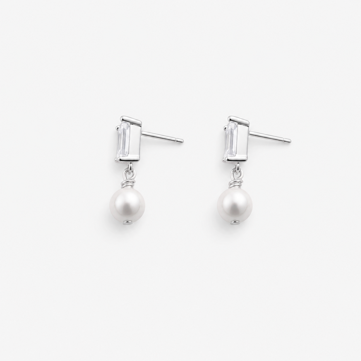 BAGUETTE PEARL STUDS Silver