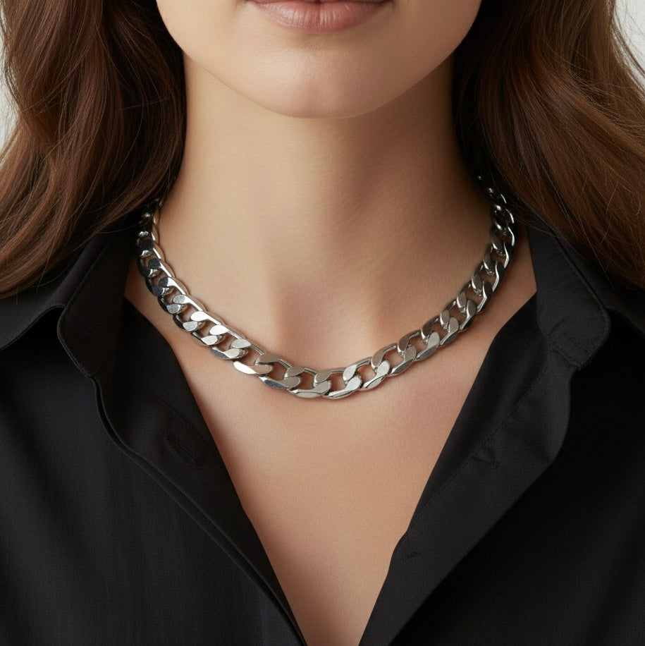 CURB CHAIN NECKLACE Silver