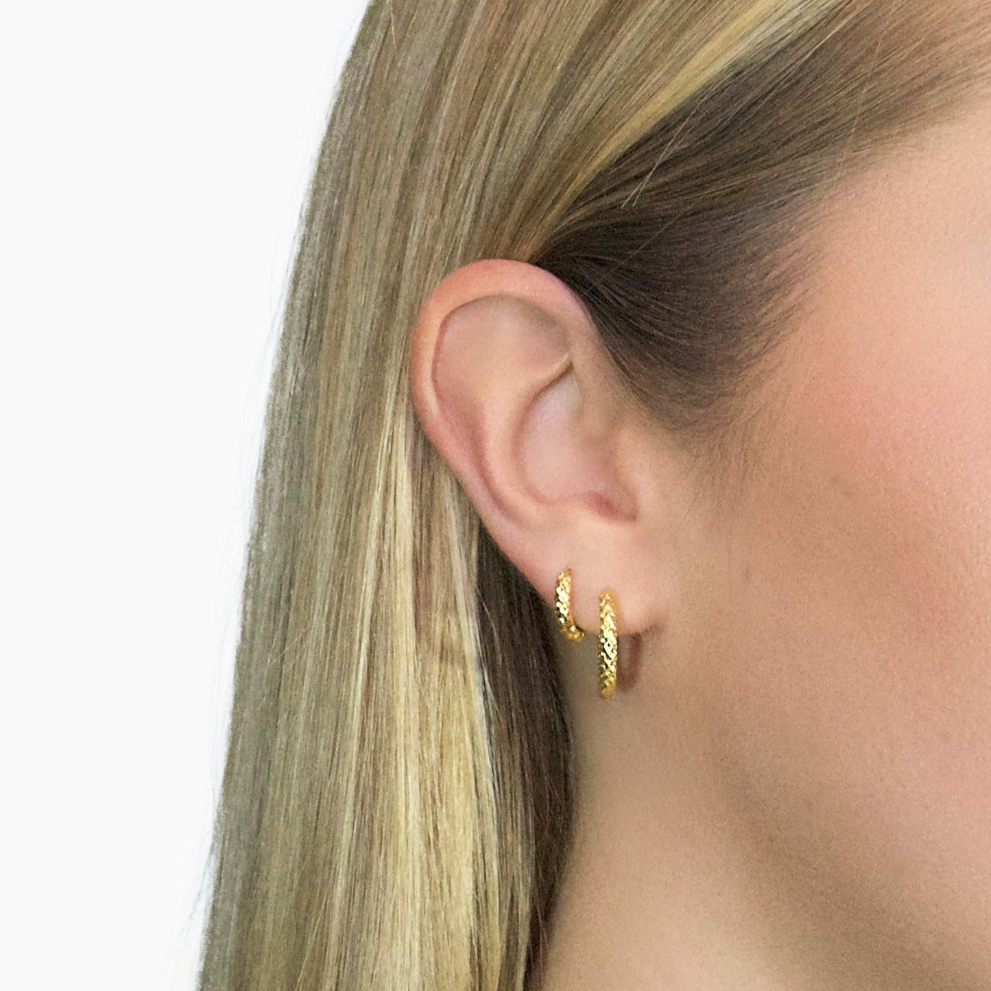 TEXTURED HOOPS Gold