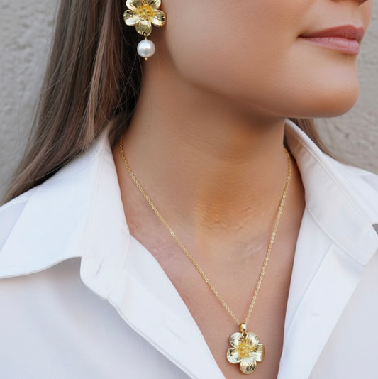 FLOWER PEARL EARRINGS Gold
