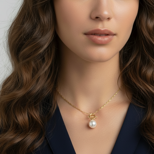 BOLD PEARL NECKLACE Gold