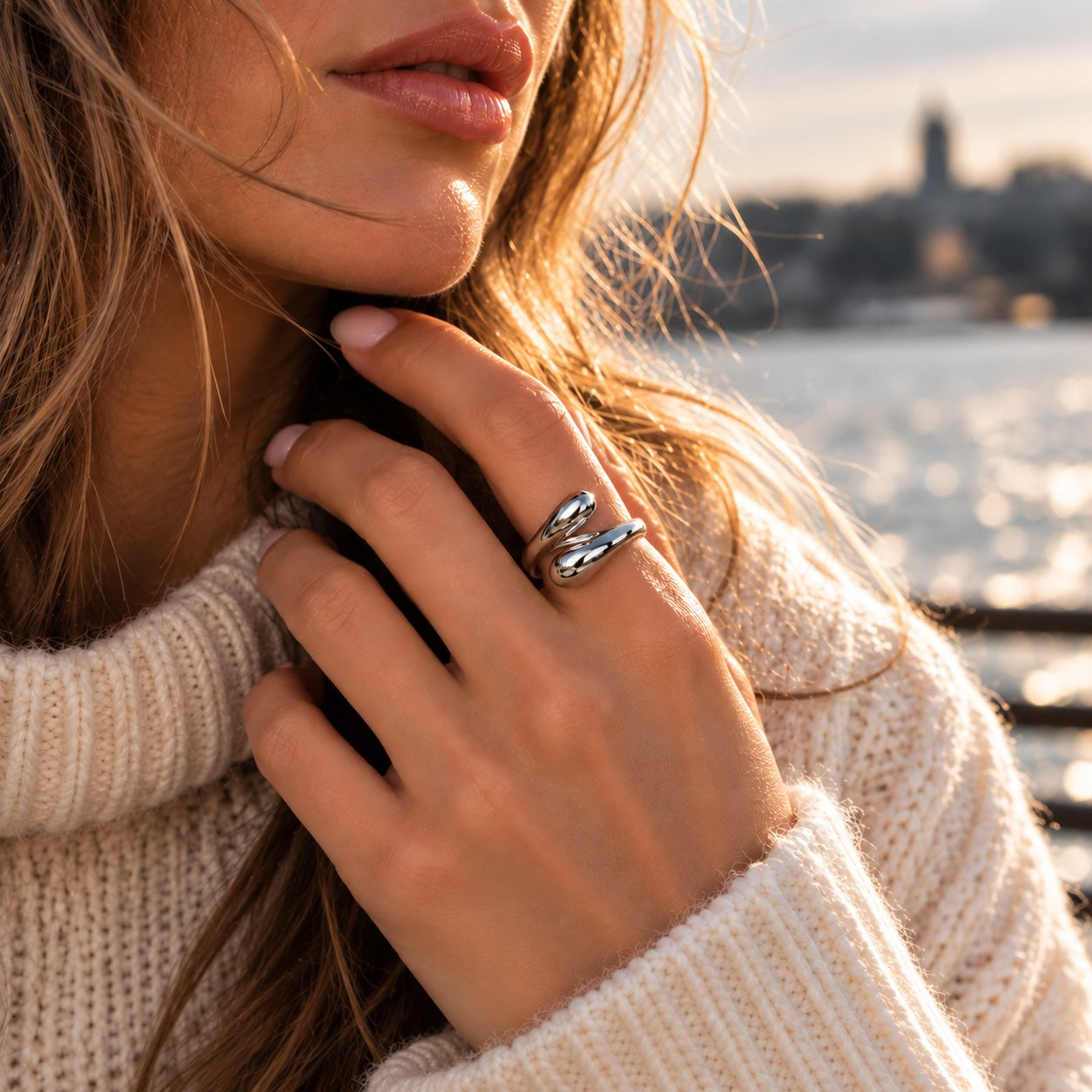 HUG RING Silver