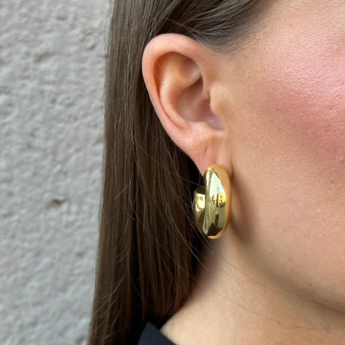 HALF BOLD HOOPS Gold