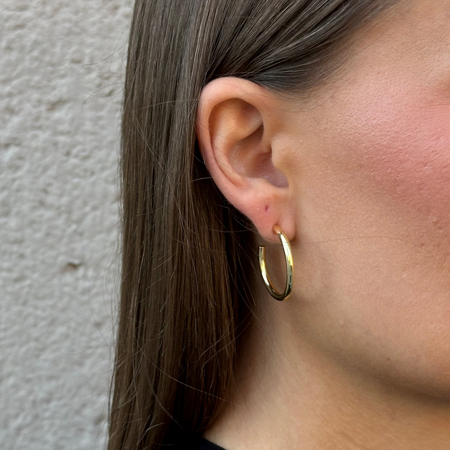 MEDIUM HOOPS EARRINGS Gold