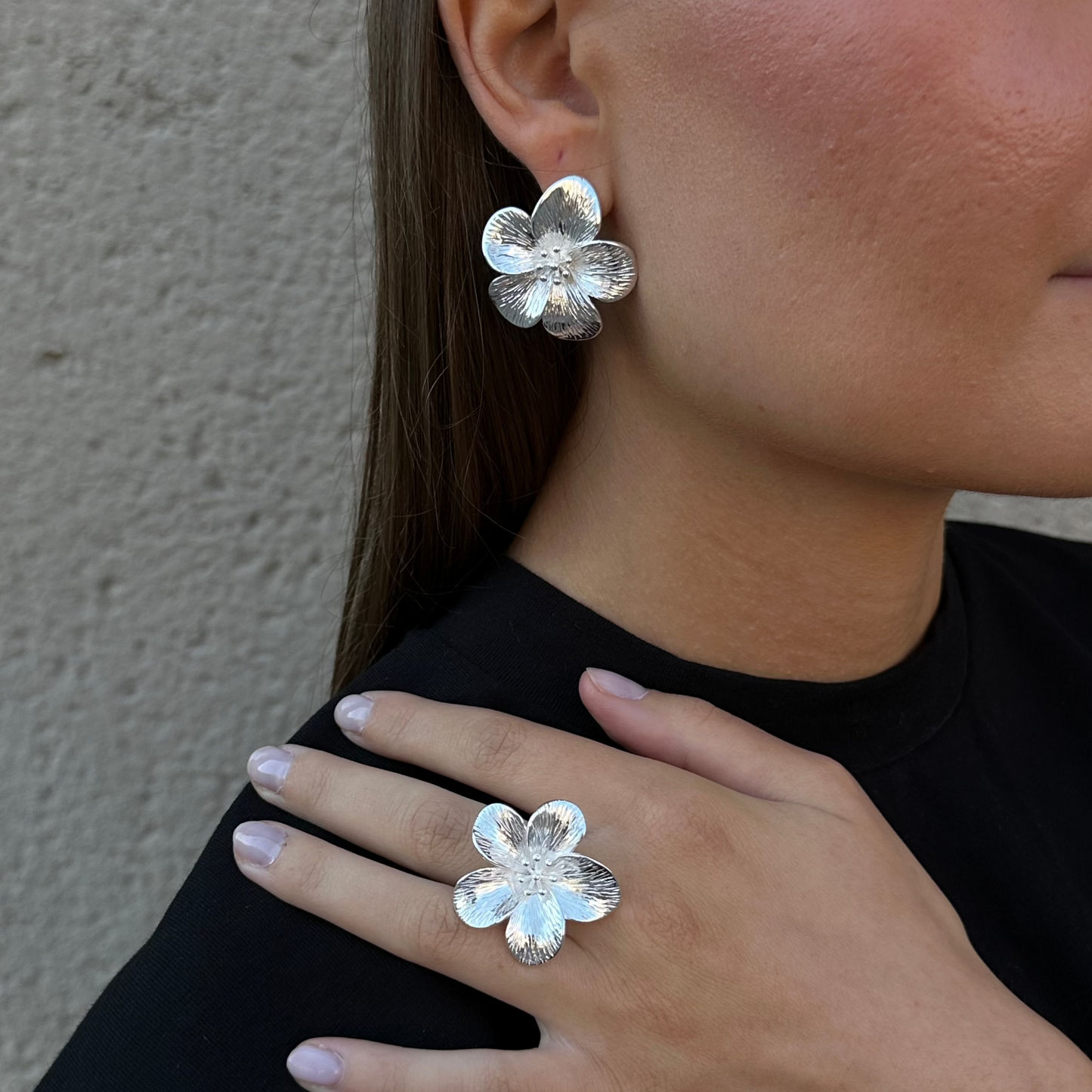 LARGE FLOWER EARRINGS Silver