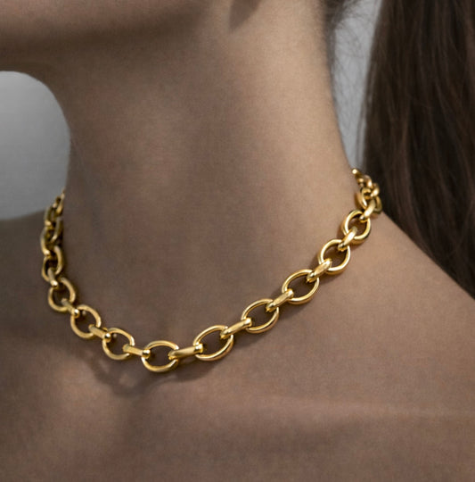 OVAL LINK NECKLACE Gold