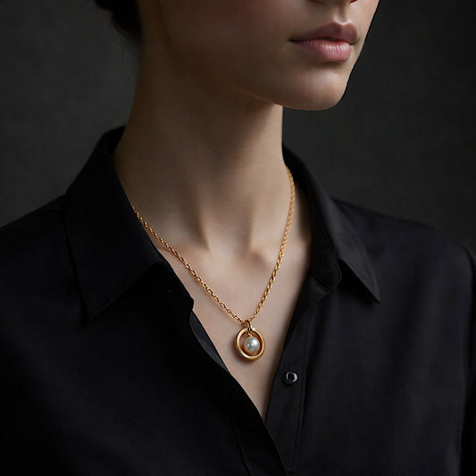 PEARL DROP NECKLACE Gold