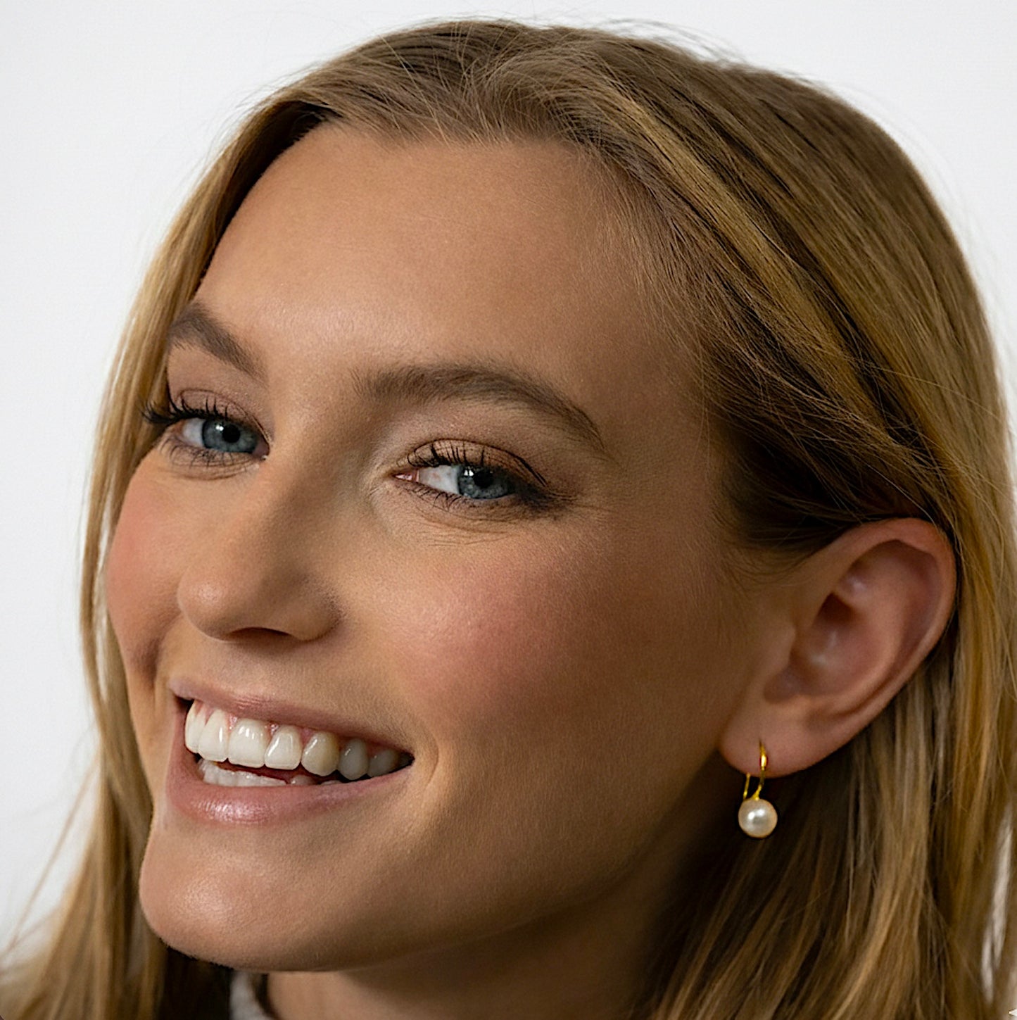 PEARL HOOK EARRINGS Gold