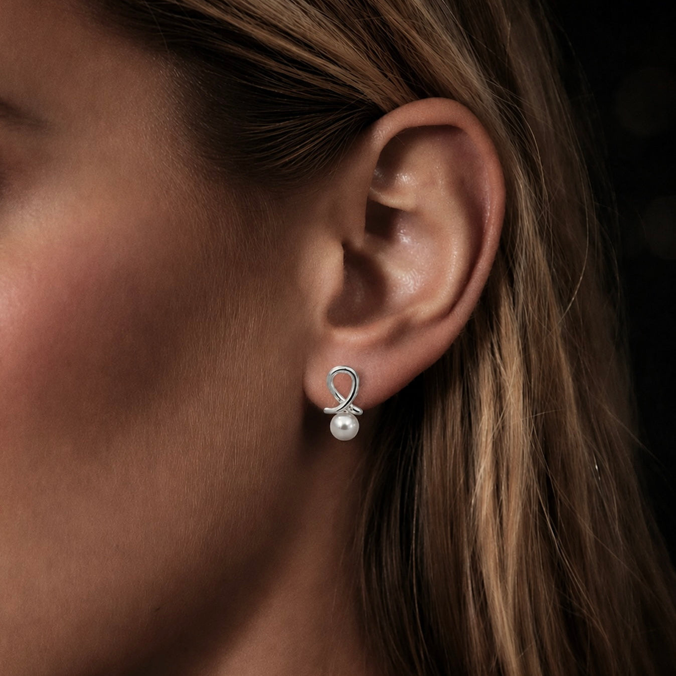 KNOT PEARL STUDS Silver