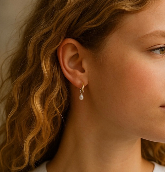 DEWDROP PEARL EARRINGS Gold