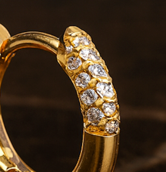 HALF STONED HUGGIES Gold