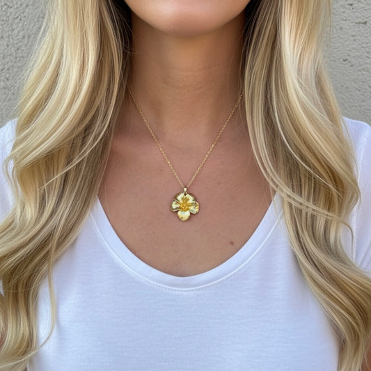 FLOWER NECKLACE Gold