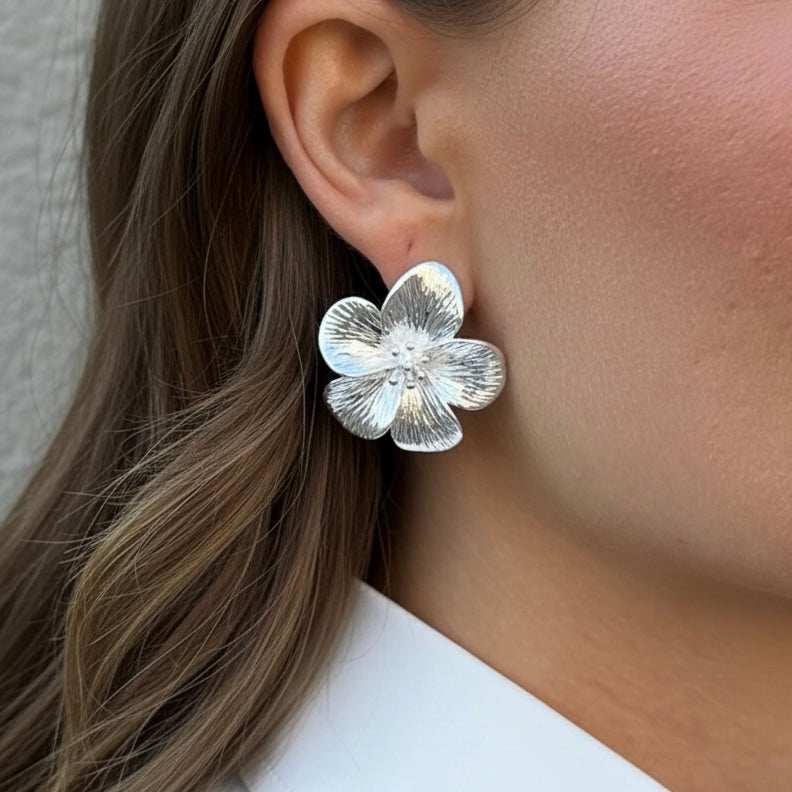LARGE FLOWER EARRINGS Silver