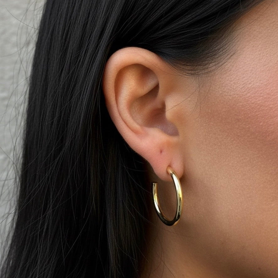 MEDIUM HOOPS EARRINGS Gold