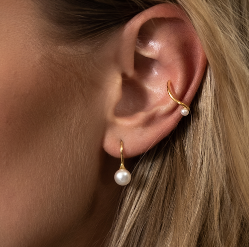 PEARL HOOK EARRING Gold